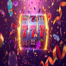 mmk44 ငွေထုတ်နည်း ဆုငွေ MMK KBZPay Wave Money ဖြင့် ငွေထုတ်ယူနေသောမြင်ကွင်း